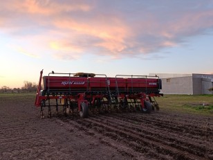 Fertilizadora incorporadora SYRA de 8,40