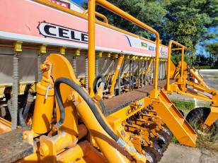 Sembradora CELE activa III, 25 a 17.5 co