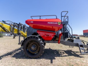 Fertilizadora Indecar Phantom 4200