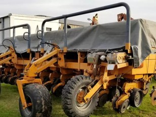 Sembradora Agrometal TX Mega 1642