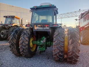 Tractor John Deere 3550 año 1996