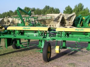Desmalezadora hileradora AgroAr 4006