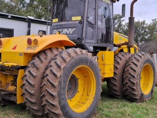 Tarctor Pauny 580 Novo