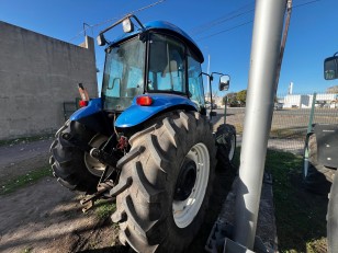 Tractor New Holland TD95D