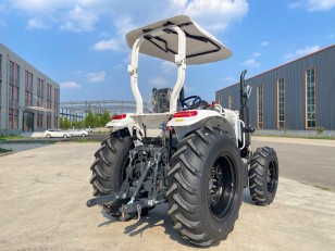 Tractor Bronco T804