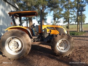 Tractor Valtra A990