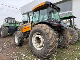 Tractor Valtra BM125