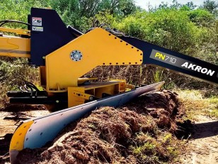 Pala Niveladora de suelo PN710 CT Akron