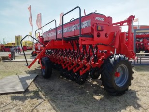 Sembradora Fercam F220.