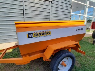 Acoplado tanque Mauro 1500 Lts.