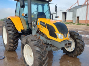 Tractor Valtra A990 año 2024