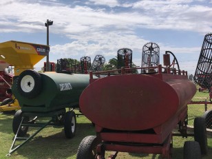 Acoplado Tanque 3000 lts. c/bomba