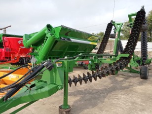 Rastra a cadena marca Montenegro 7L