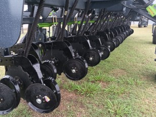 Fertilizadora Bernardin 2735