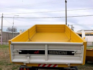 Acoplado volcador 6 tn Mancini