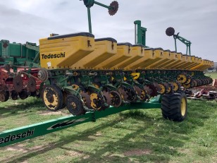 Sembradora Tedeschi Autotrailer de 20 a