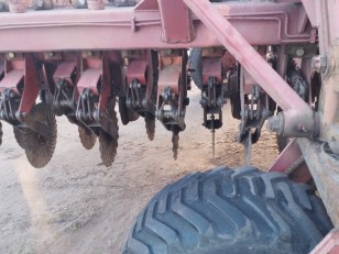 Sembradora Bertini 32000