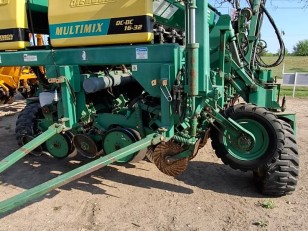 Sembradora Pierobon Multimix DC-DC 16-32