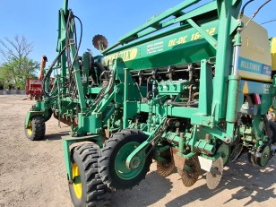 Sembradora Pierobon Multimix DC-DC 16-32