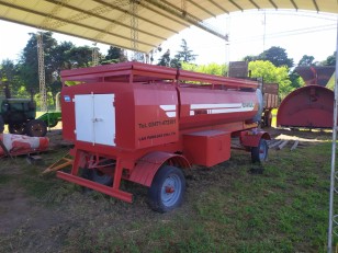 Acoplado tanque Giaroli 3000 lts