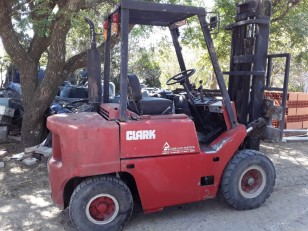 Autoelevador Clark 500