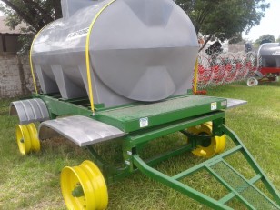 Acoplado tanque 4400 lts