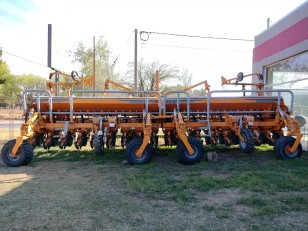 Sembradora Agrometal TX Mega 1852
