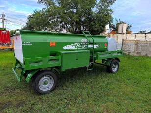 Acoplado tanque Conese 3000 lts
