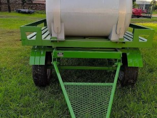 Acoplado tanque Conese 3000 lts