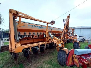 Sembradora Agrometal TX Mega 16 a 42