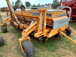 Sembradora Agrometal TX Mega 16 a 35