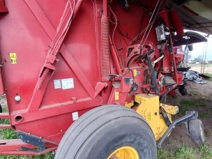 Rotoenfardadora New Holland RB 560