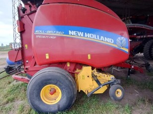 Rotoenfardadora New Holland RB 560