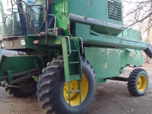 Cosechadora John Deere 1175A