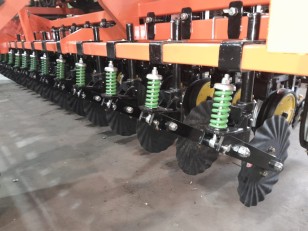 Sembradora Dumaire 810