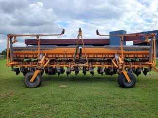 Sembradora Agrometal TX Mega 1652