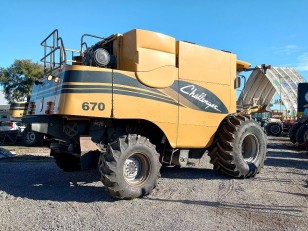 Cosechadora Challenger 670
