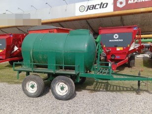 Acoplado tanque 3000 lts