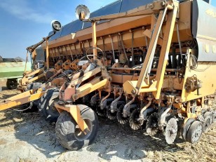 Sembradora Agrometal MXY 2 de 37 a 17,5