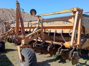 Sembradora Agrometal TX Mega 13 a 52