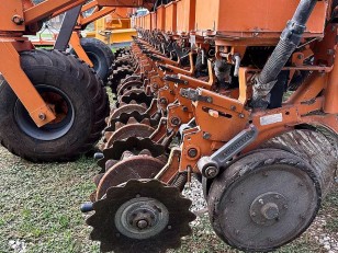 Sembradora AGROMETAL MXY II 3121