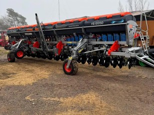 Fertilizadora Incorporadora BTI Agri FB 