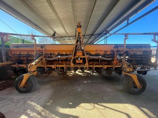 Sembradora Agrometal TX Mega 16 a 52