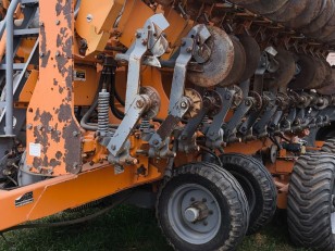 Sembradora Agrometal APX 3335