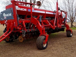 Sembradora Apache 54000