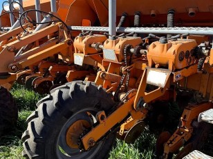 Sembradora Agrometal TX Mega 16 a 52