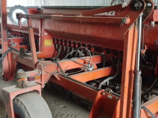 Sembradora Tanzi 6750