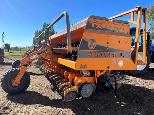 Sembradora Agrometal TX Mega 22 Surcos a