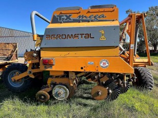 Sembradora Agrometal TX Mega 1935