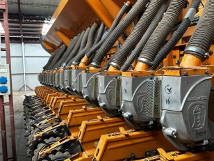 SEMBRADORA AGROMETAL PIVOT I